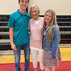 Meet your Posher, Rojean